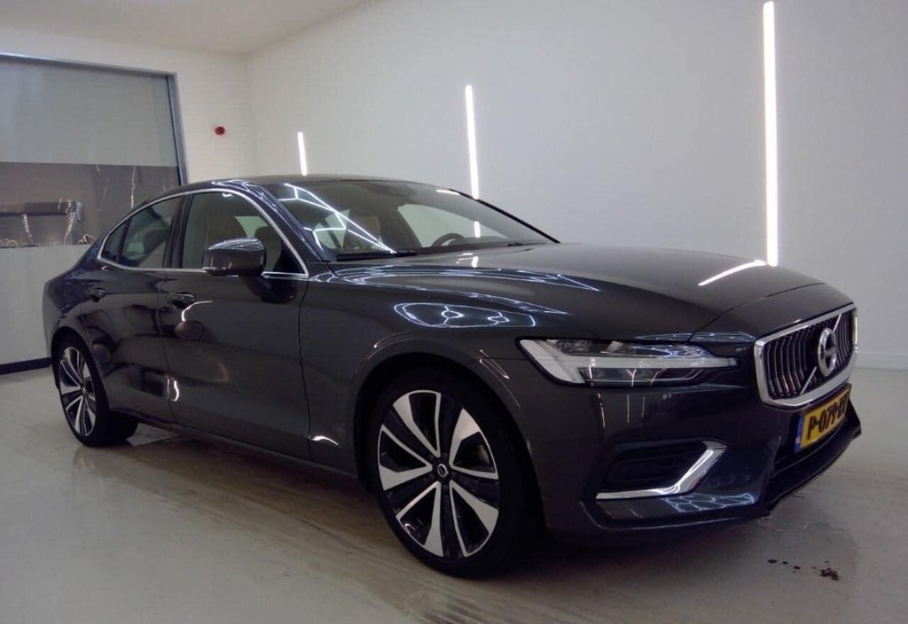 Volvo S60 2022 3