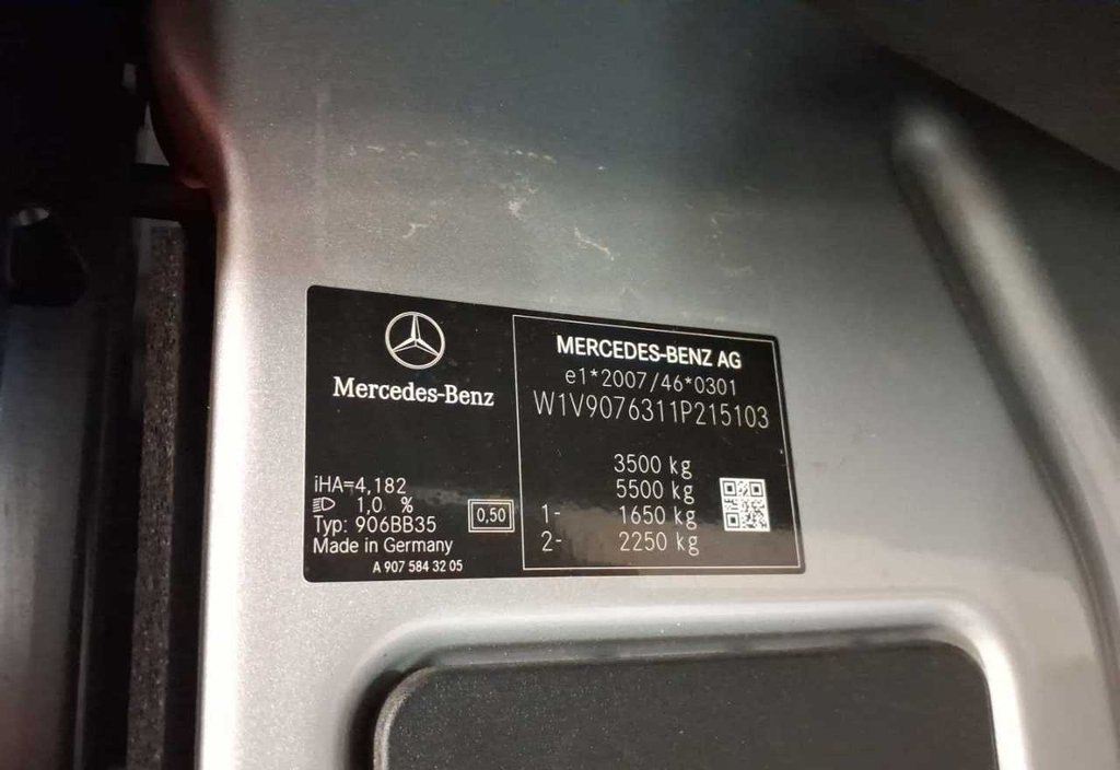 Mercedes-Benz Sprinter 2020 11
