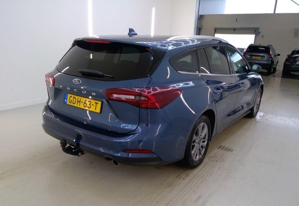 Ford Focus 2024 4