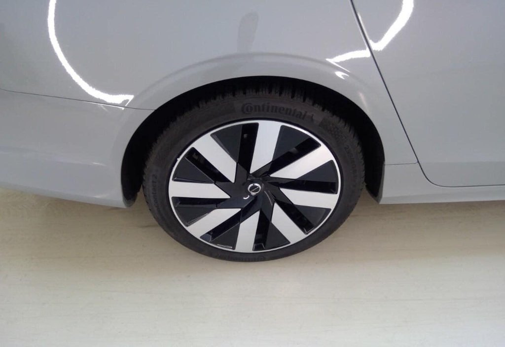 Volvo V90 2025 7