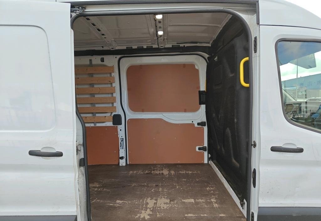 Ford Transit 2021 10