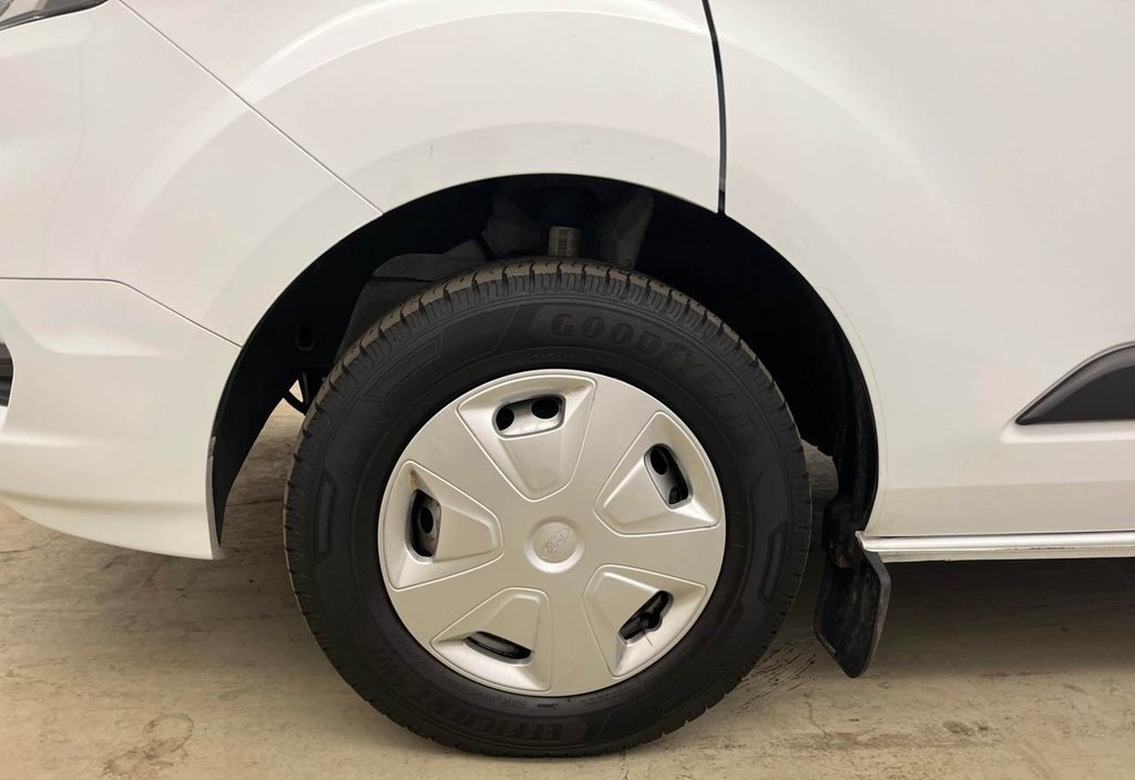Ford Transit 2022 10