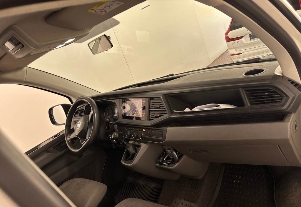 Volkswagen Transporter 2021 7