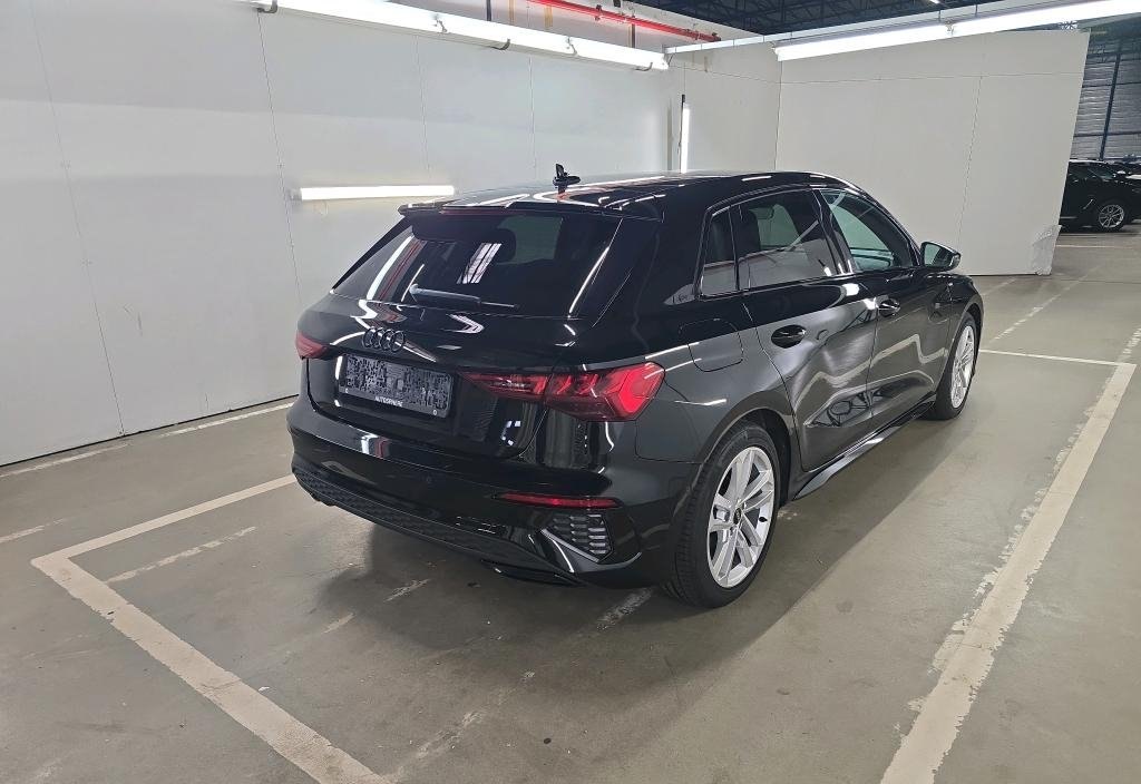 Audi A3 2022 4