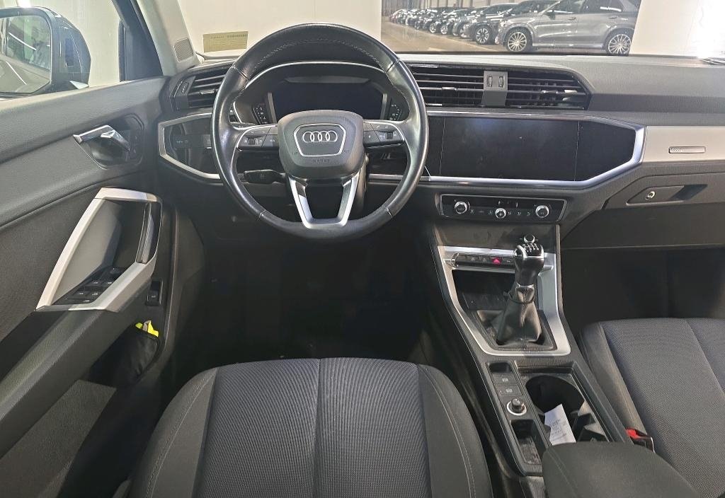 Audi Q3 2021 5