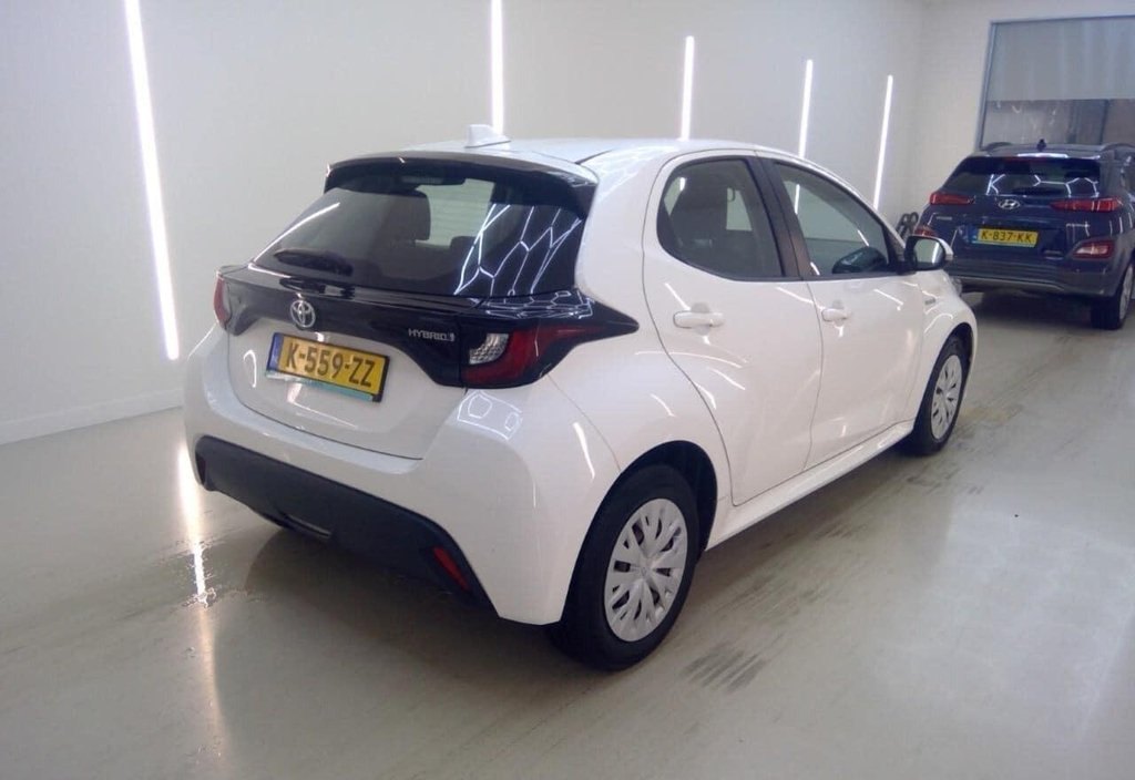 Toyota Yaris 2021 4