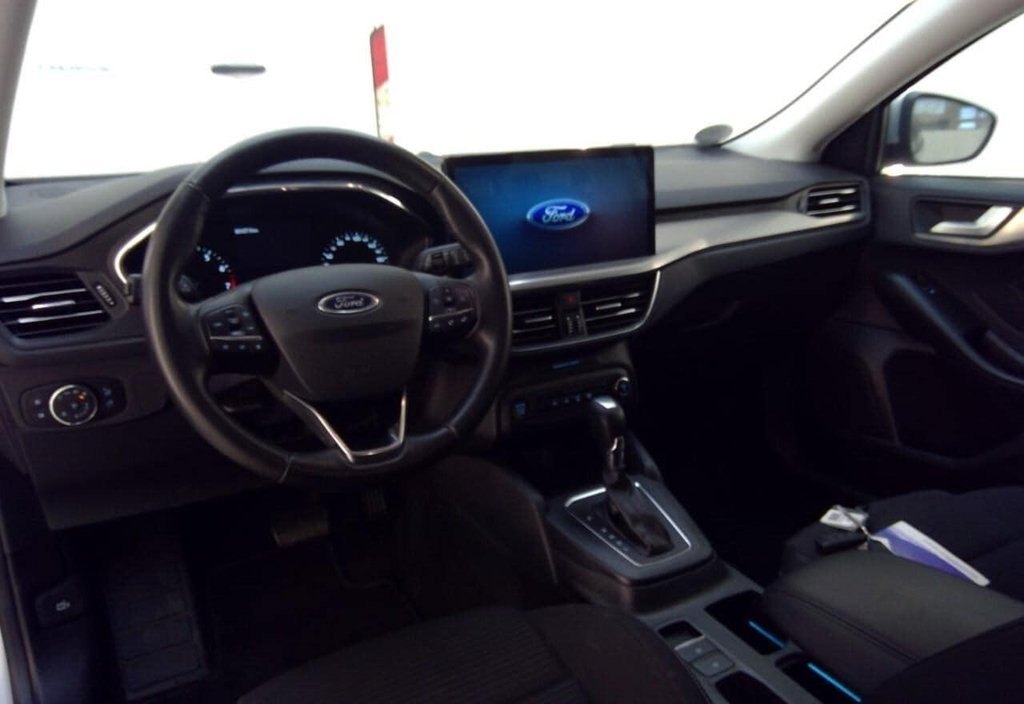 Ford Focus 2024 8
