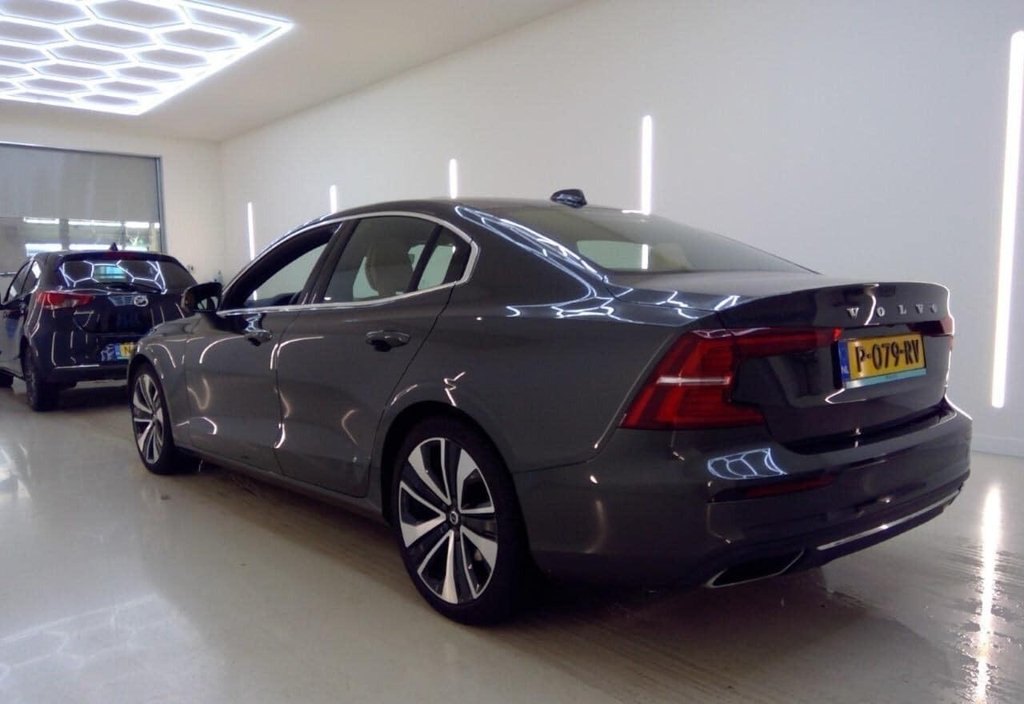 Volvo S60 2022 5