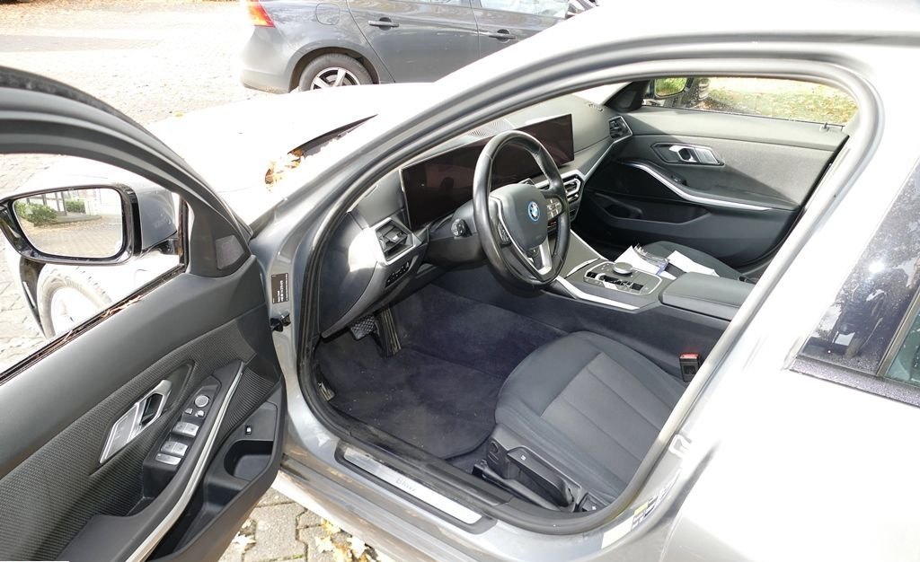 BMW 320e 2022 4