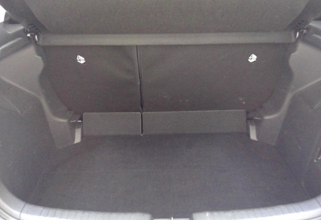 Toyota Yaris 2024 4