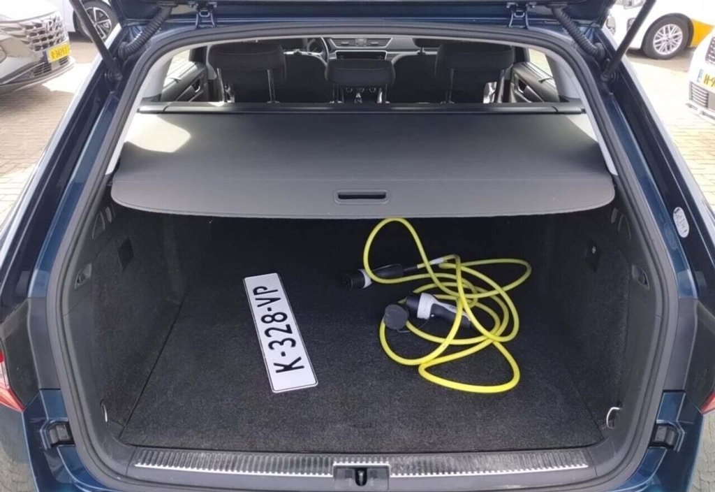 Skoda Superb 2021 8