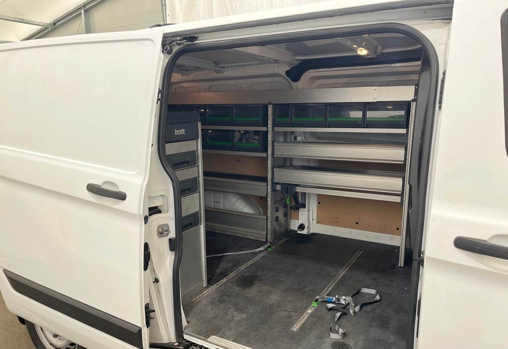 Ford Transit 2021 9
