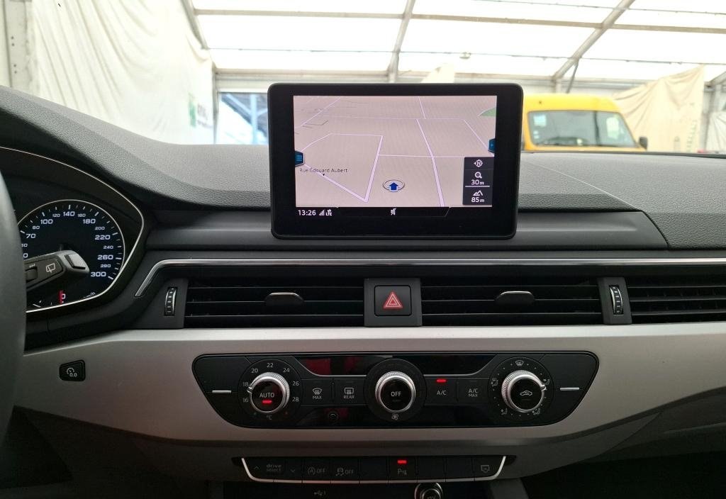 Audi A4 2019 7