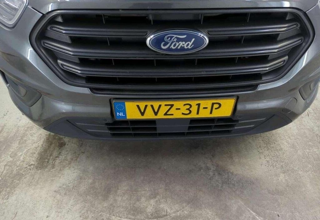 Ford Transit 2023 4