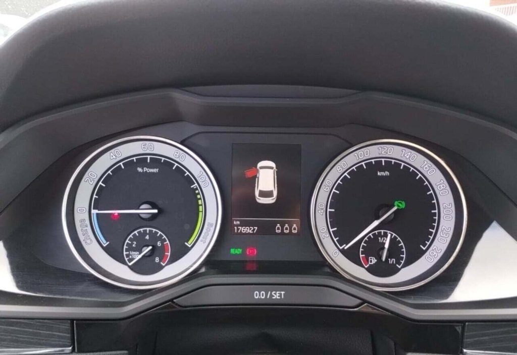 Skoda Superb 2021 7