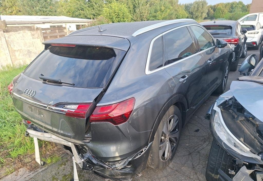 Audi Q8 2024 9