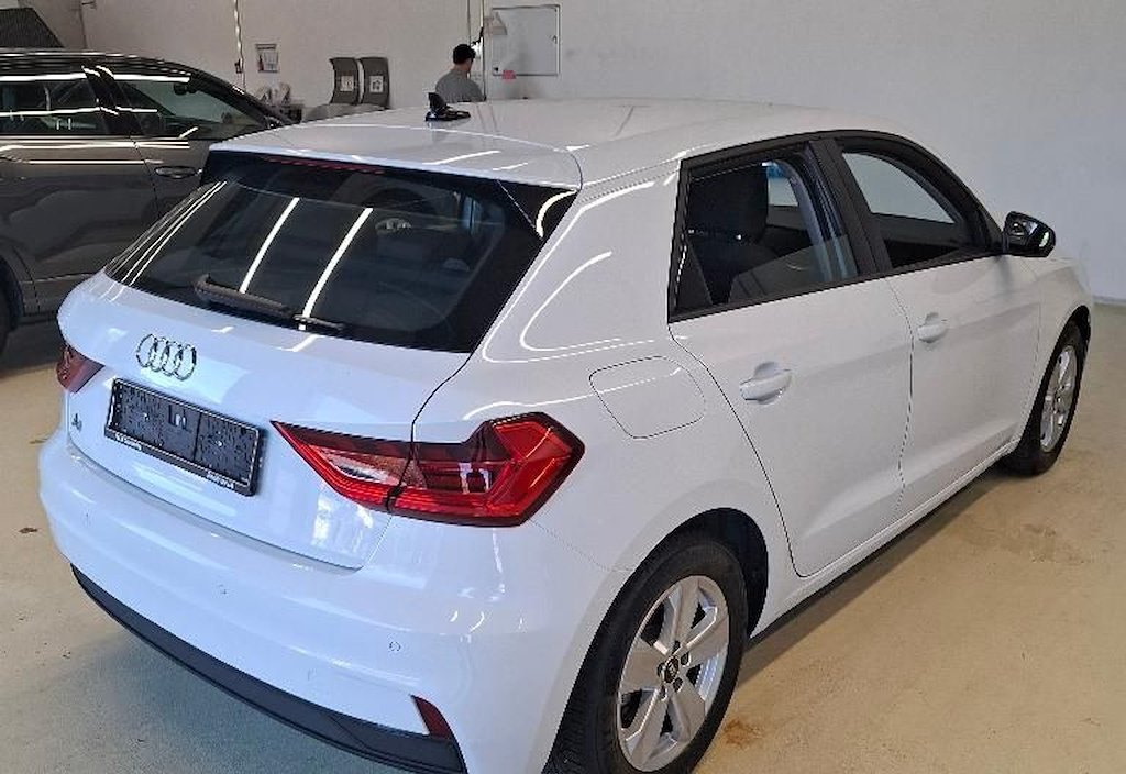Audi A1 2023 8