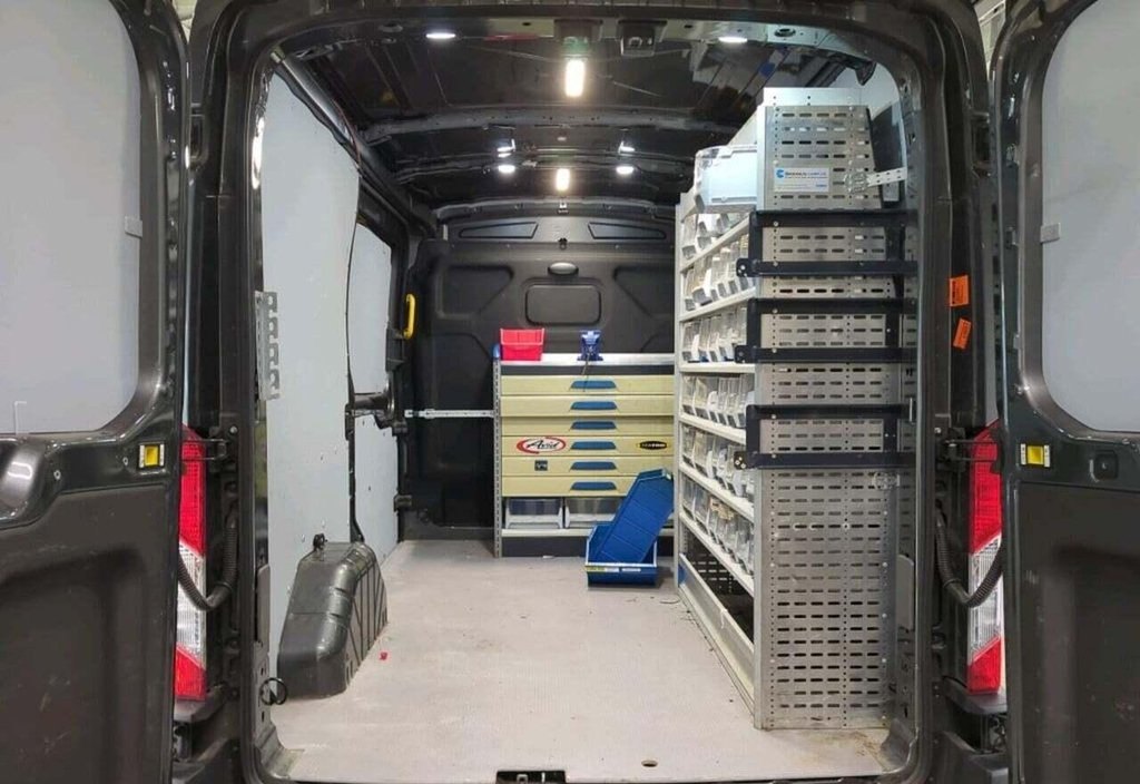 Ford Transit 2023 10