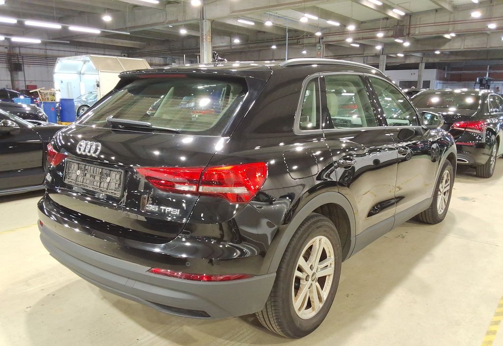 Audi Q3 2022 5