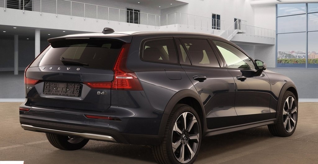 Volvo V60 2024 3