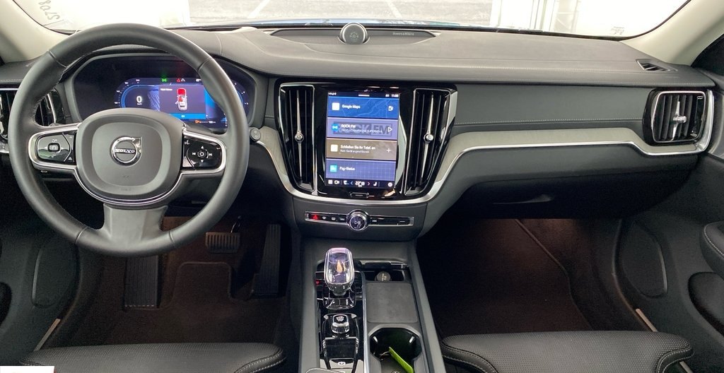 Volvo V60 2024 12