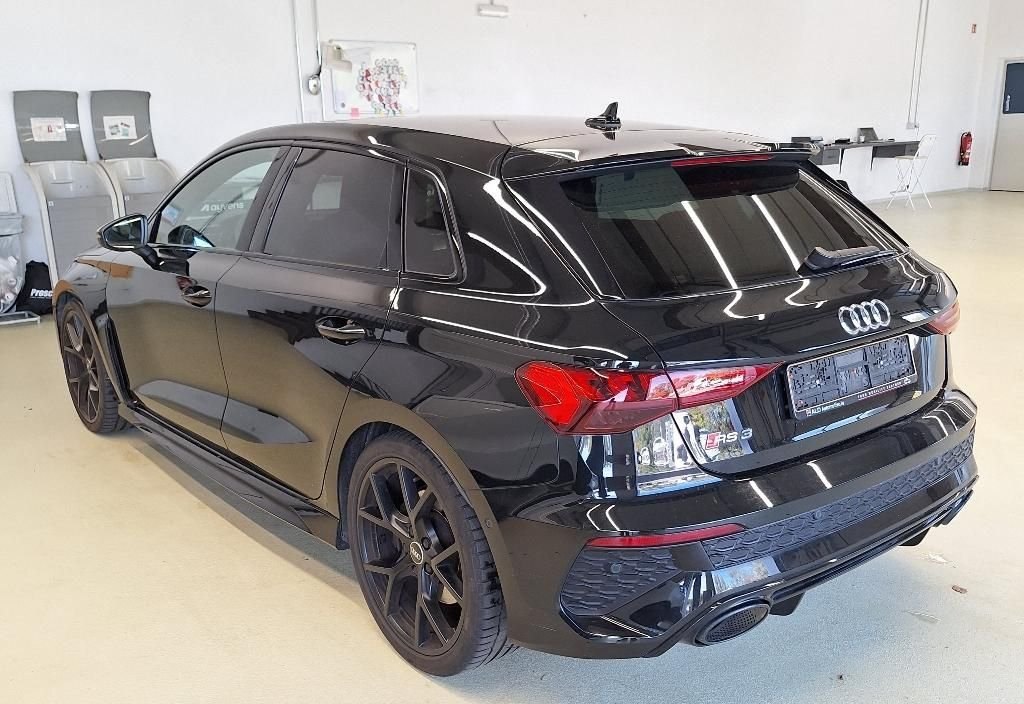 Audi RS3 2022 5