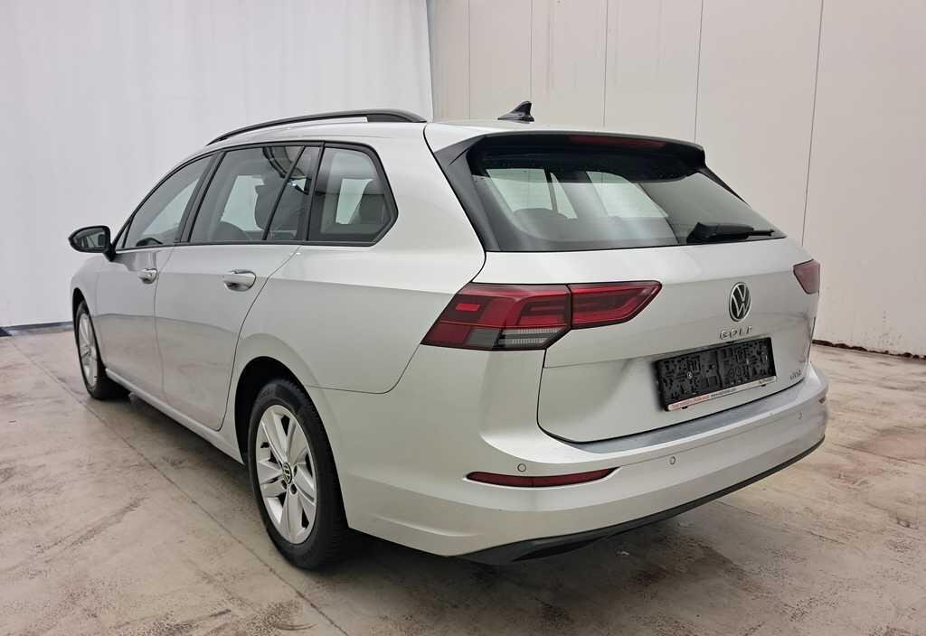 Volkswagen Golf 2024 4