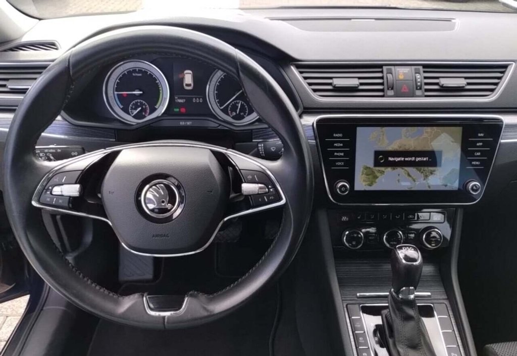 Skoda Superb 2021 12