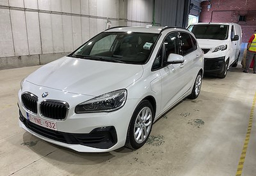 BMW 225