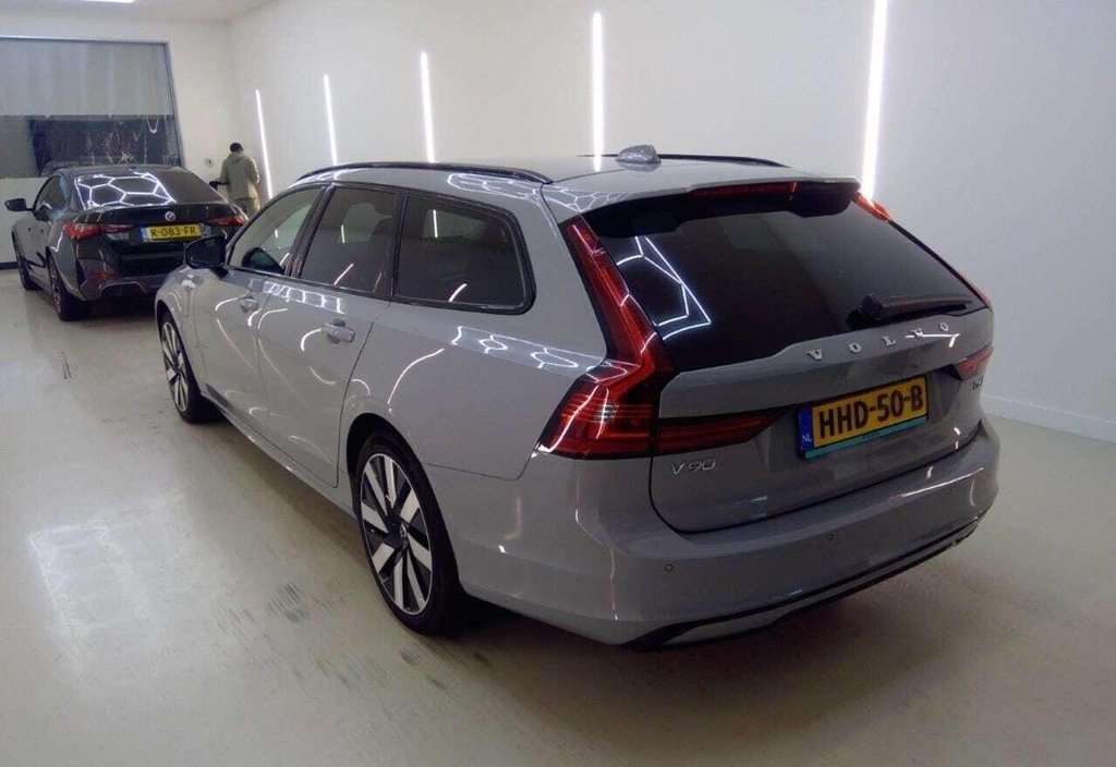 Volvo V90 2025 3