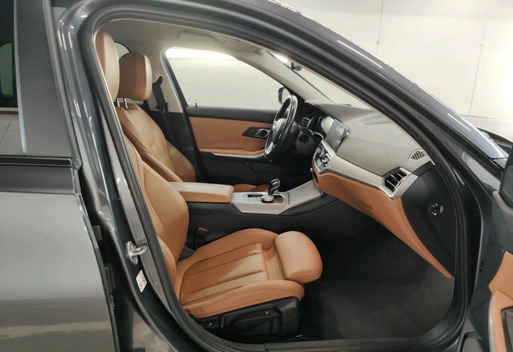 BMW 320e 2022 7