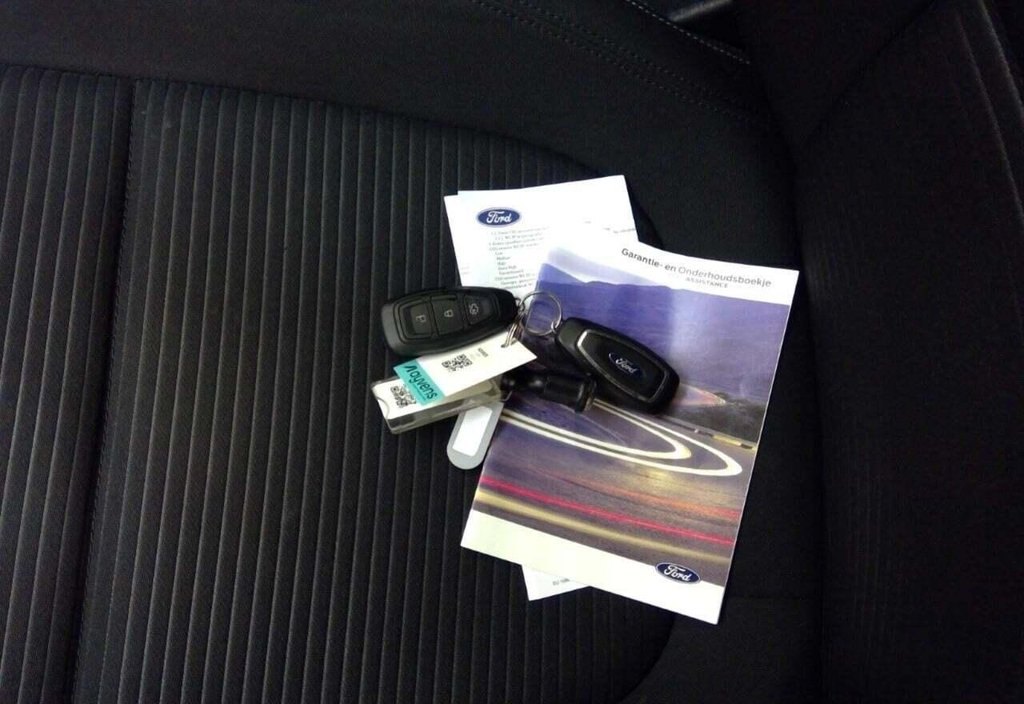 Ford Focus 2024 5