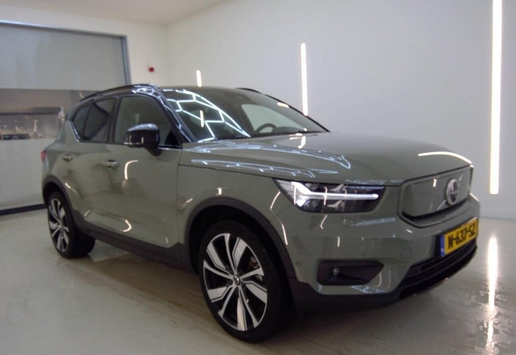 Volvo XC40 2021 3