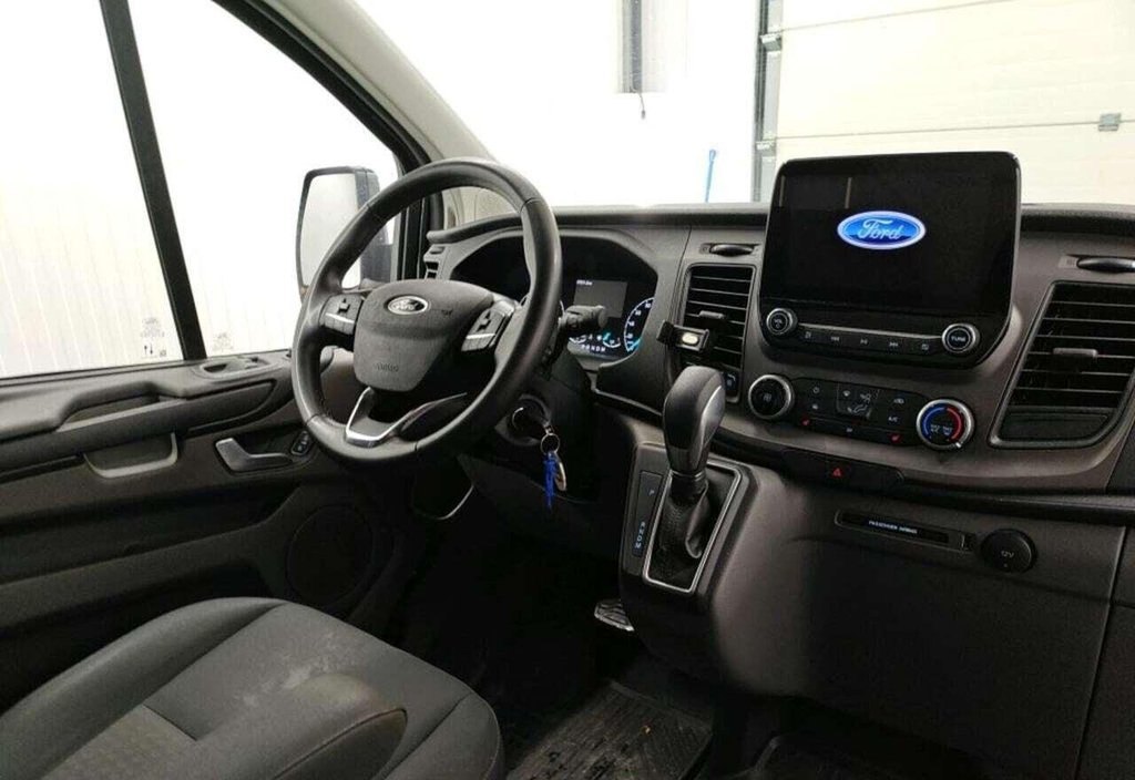Ford Transit 2023 3