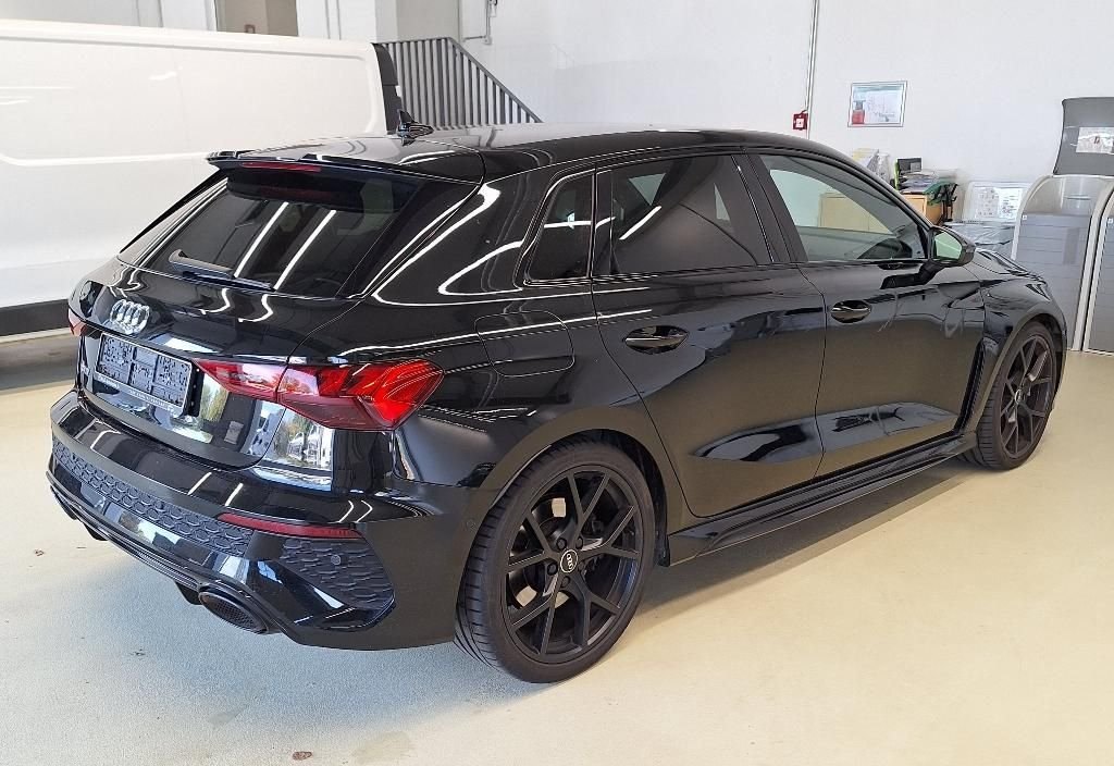 Audi RS3 2022 8