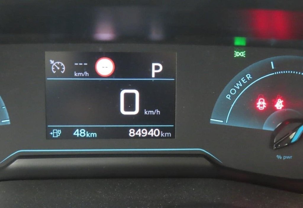 Peugeot E-2008 2021 8