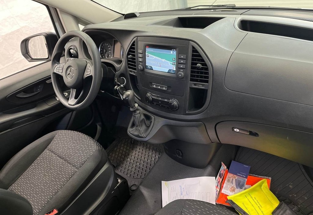 Mercedes-Benz Vito 2024 7