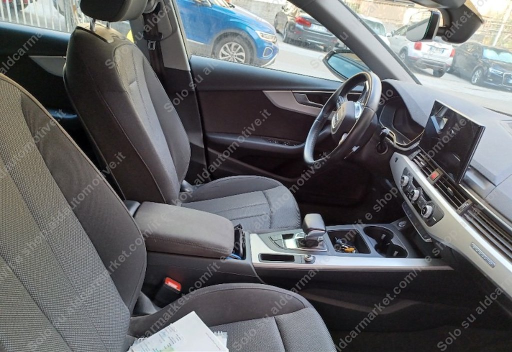 Audi A4 2023 8