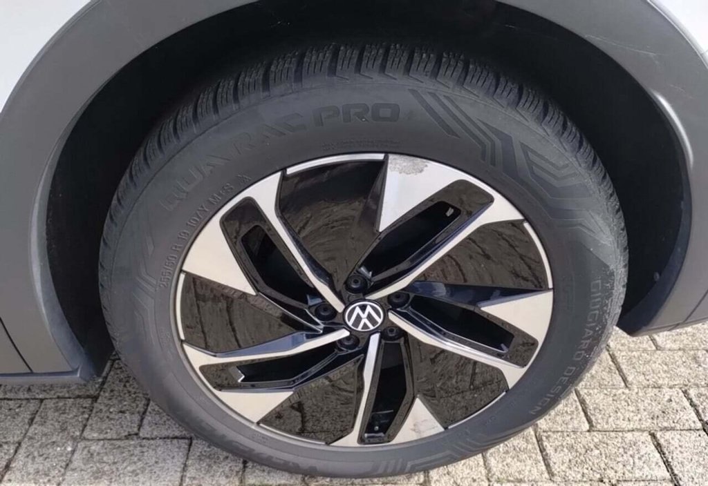 Volkswagen ID.4 2021 8