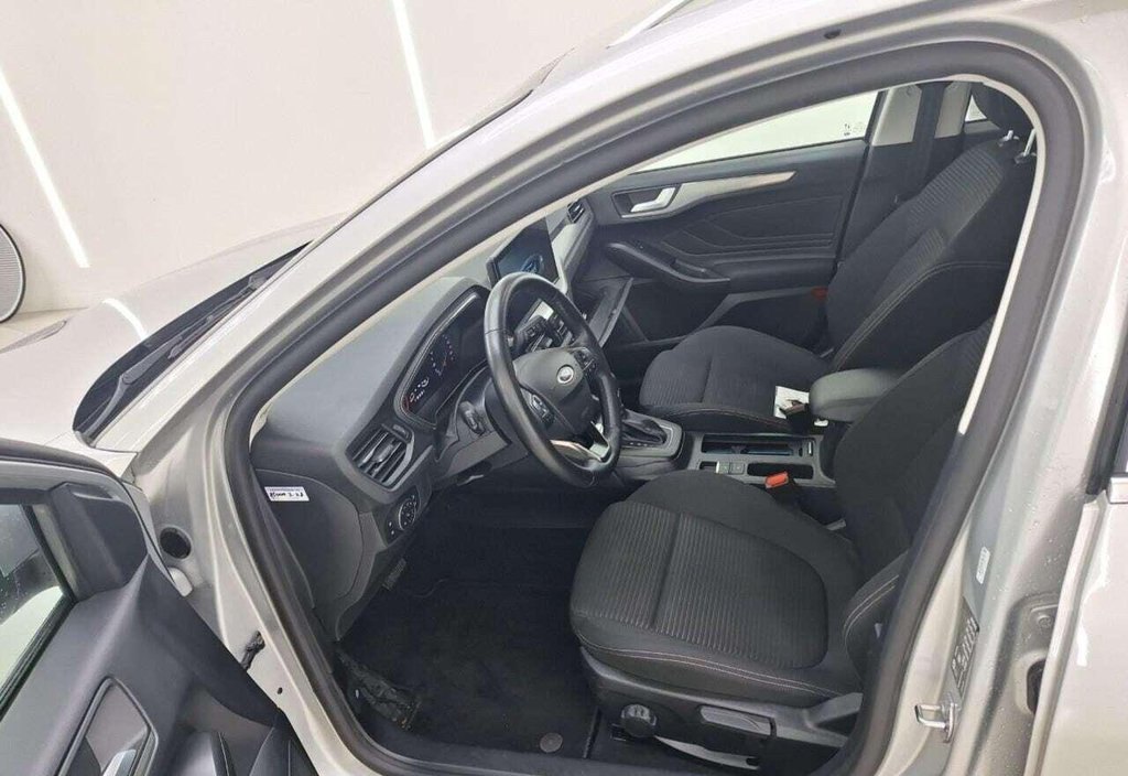 Ford Focus 2024 9