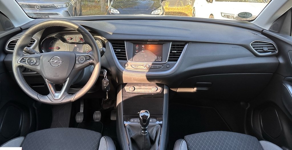 Opel Grandland 2018 8