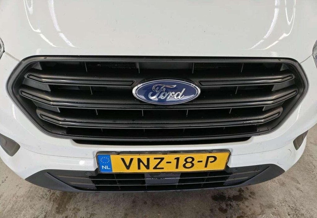 Ford Transit 2022 4