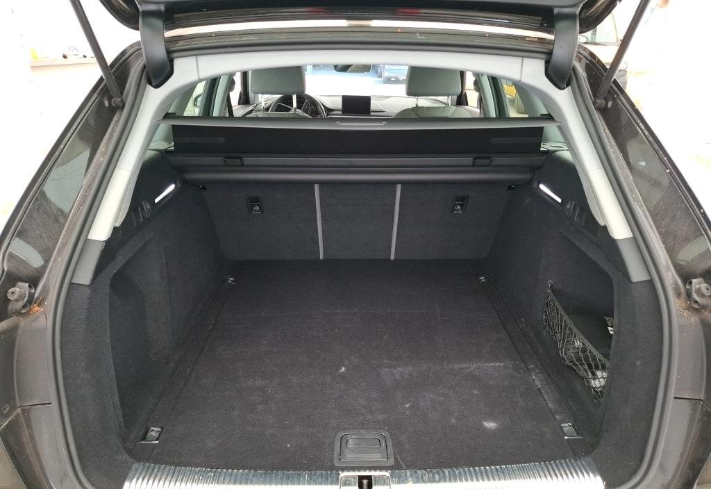 Audi A4 2019 10