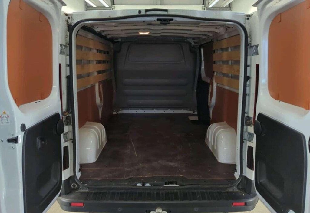 Renault Trafic 2024 10