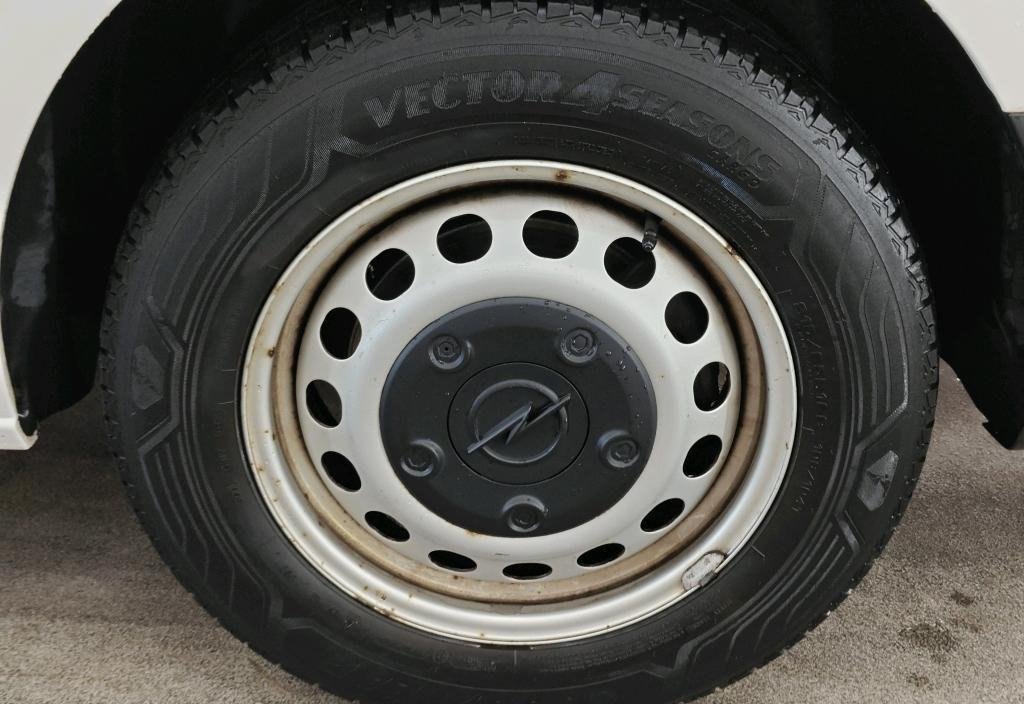 Opel Vivaro 2021 9