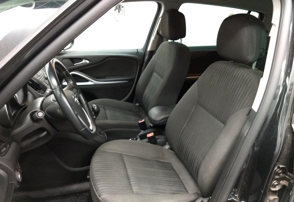 Opel Zafira 2015 5