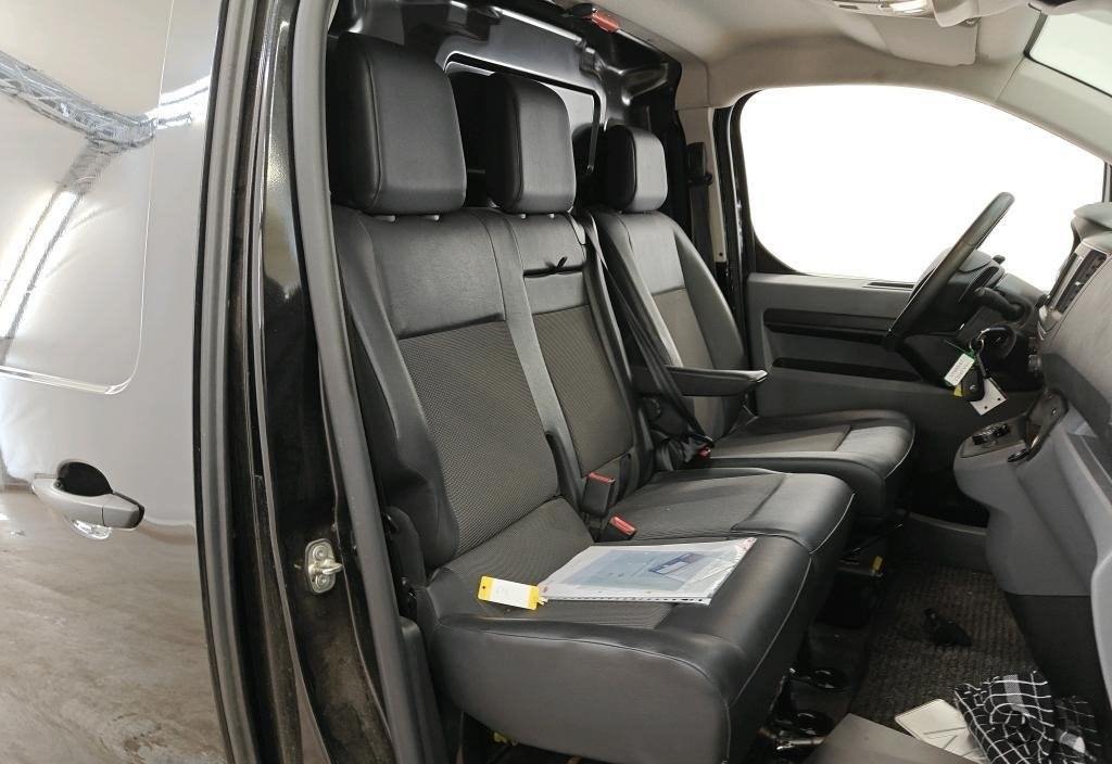 Opel Vivaro 2021 3