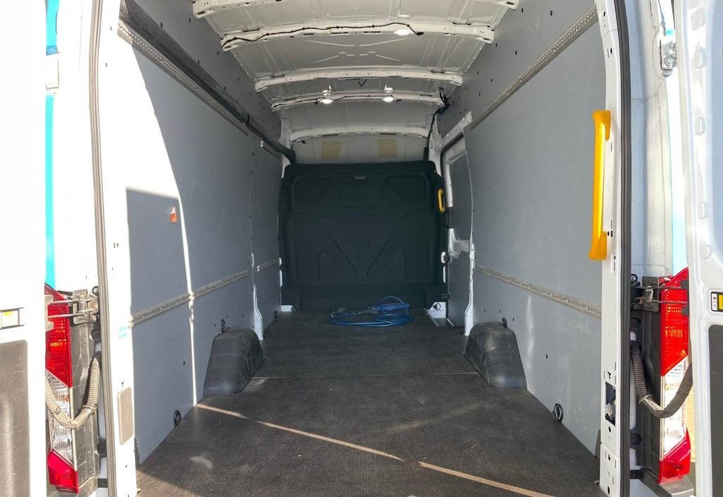 Ford E-TRANSIT 2024 5