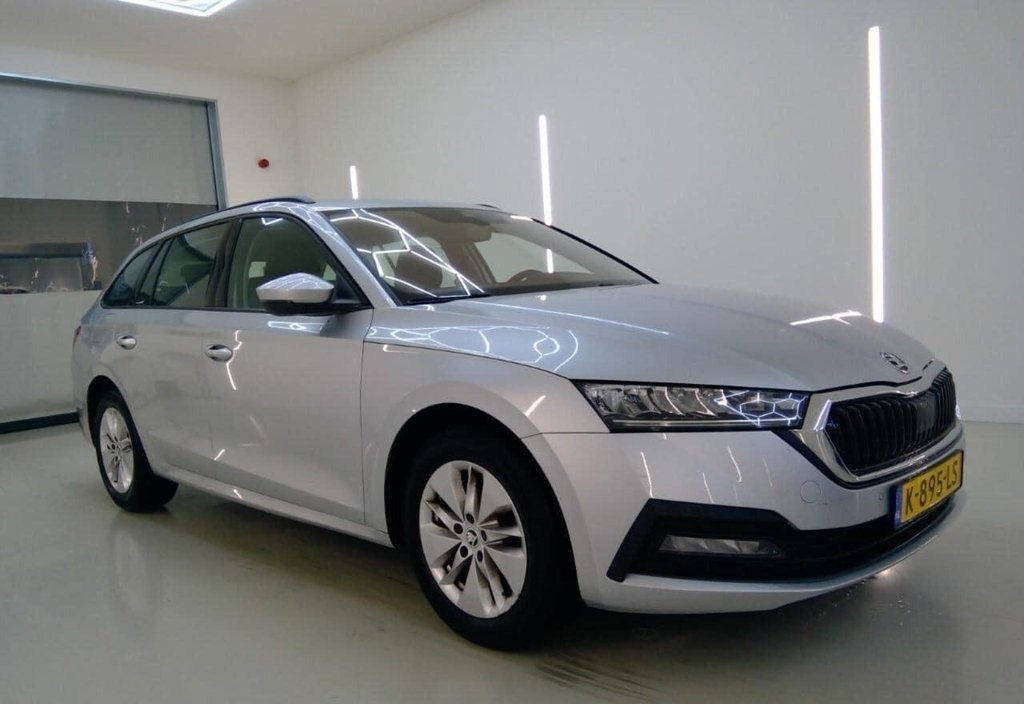 Skoda Octavia 2021 3
