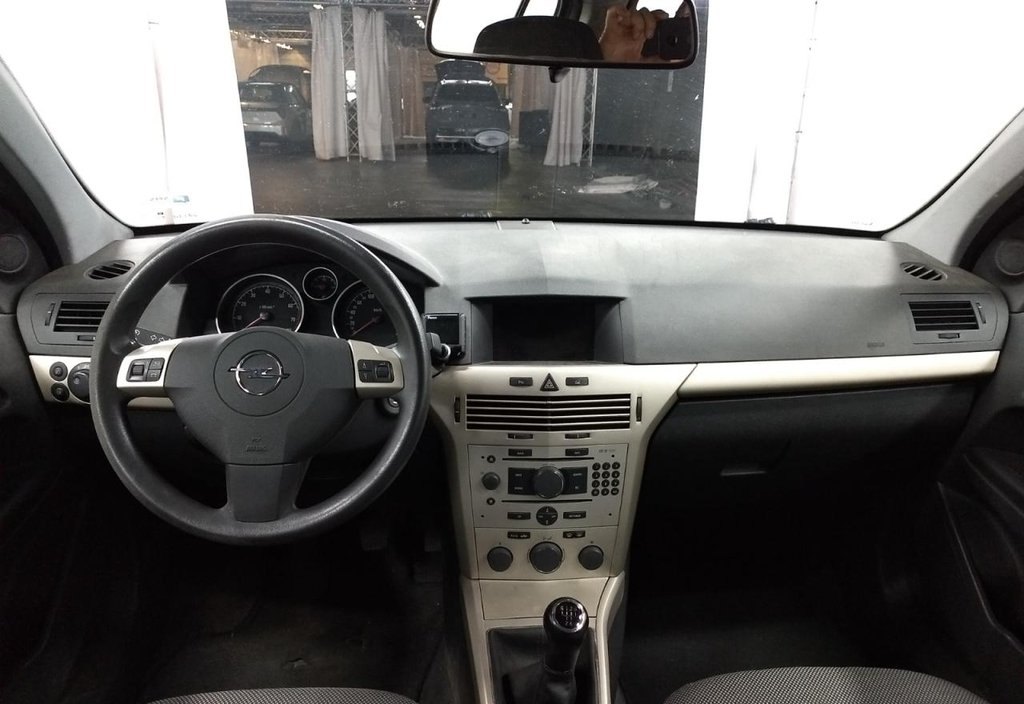 Opel Astra 2008 6